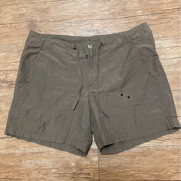 Women’s Columbia Hiking Shorts with Drawstrings - Picture 1 of 3
